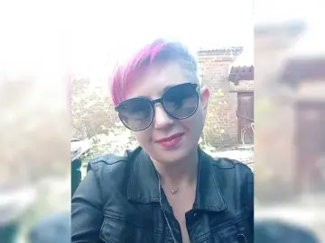 Bongacams Nude Webcam of BUSINKA-25