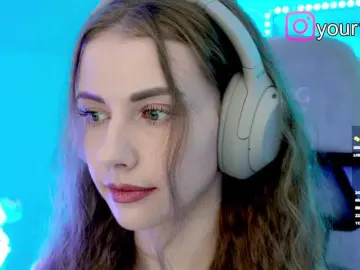 Bongacams Live Porn of -VikkiL0vesCheese-
