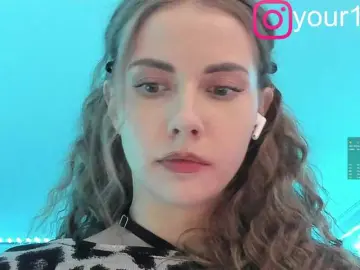 Bongacams Free Porn Cam of -VikkiL0vesCheese-