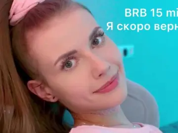 Bongacams Live Porn of -VikkiL0vesCheese-