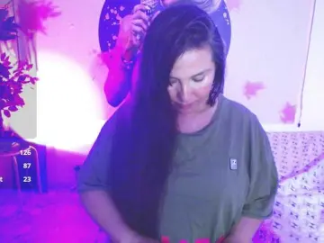 Bongacams Free Porn Cam of Evelyn-mature19
