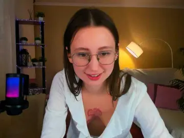 Bongacams Sex Cam of YourLovellyStory