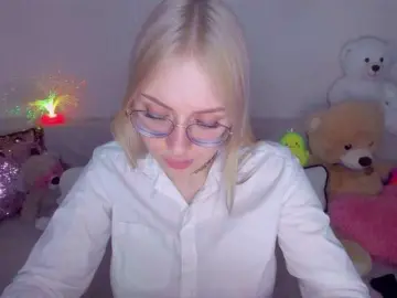 Bongacams Free Porn Cam of ElinaOcean