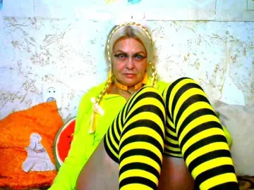 Bongacams Live Sex Cam of GardenerofIllusions