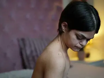 Bongacams Private Sex Chat of MaiaMini