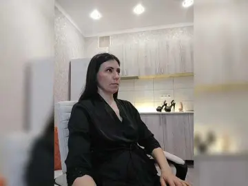 Bongacams Free Live Porn of HotyWinter84