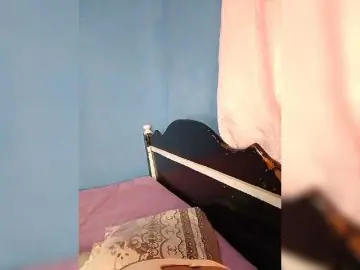Bongacams Sex Cam of Candis02
