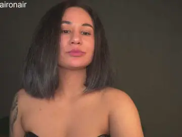 Bongacams Free Porn Cam of MiraWair