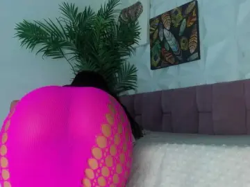 Bongacams Live Sex Cam of Hellen-Sky