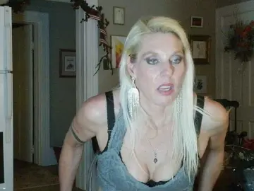 Bongacams Live Sex Cam of mylfGlama