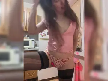 Bongacams Adult Webcam of SweetLoveKiss