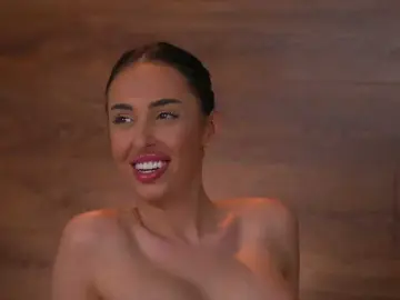 Bongacams Free Porn Cam of KairaAndrews