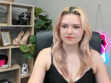 Bongacams Free Porn Cam of SweetLilyxo