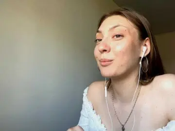 Bongacams Free Porn Cam of MyrticeDollen