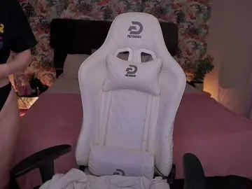 Bongacams Free Porn Cam of DivineJass