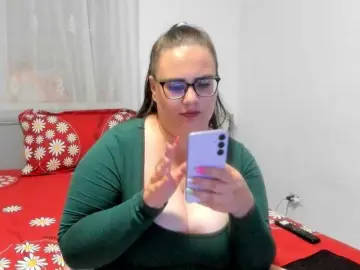 Bongacams Live Sex Cam of amiravyxen