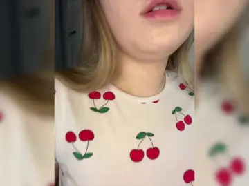 Bongacams Watch Live Sex Cams of Peach--Alice