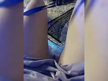 Bongacams Nude Webcam of amazingtits-5D