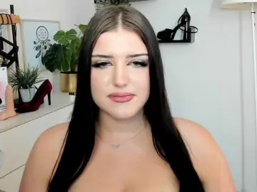 Bongacams Watch Live Sex Cams of Miabrunette22