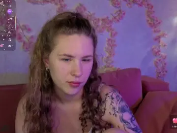 Bongacams Private Sex Chat of Elsiee-Cuttiess