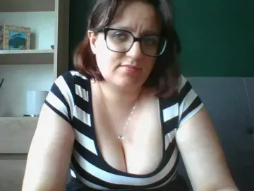 Bongacams Free Porn Cam of sensualParis