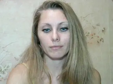 Bongacams Adult Webcam of RoxyFox18x44