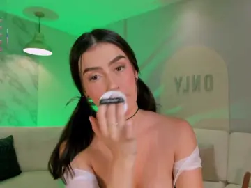 Bongacams Watch Live Sex Cams of PaulinaSantos1