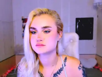 Bongacams Sex Cam of Ravenaaaa