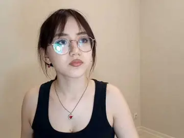 Bongacams Free Live Porn of MyrleHenggeler