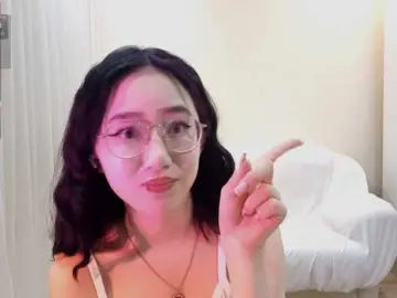 Bongacams Private Sex Chat of MyrleHenggeler