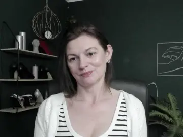 Bongacams Best live sex cam show of mrsVivian