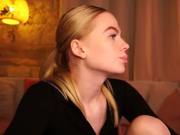Bongacams Free Live Porn of SnowwBarbie