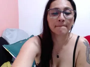 Bongacams Adult Webcams of KarinaSuarez1