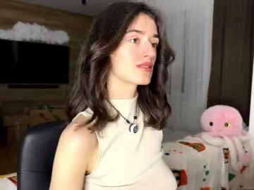 Bongacams Watch Live Sex Cams of SweetieTati