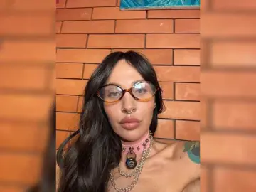 Bongacams Free Live Porn of CosmoV1be