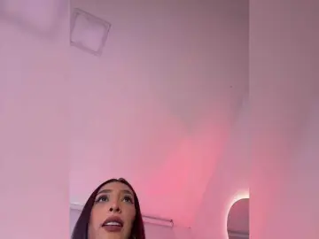 Bongacams Nude Webcam of Megan-Holly