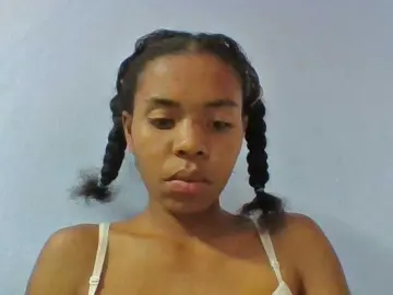 Bongacams Nude Webcam of Emelie1a