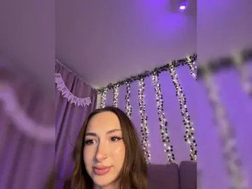 Bongacams Watch Live Sex Cams of DearAmiira