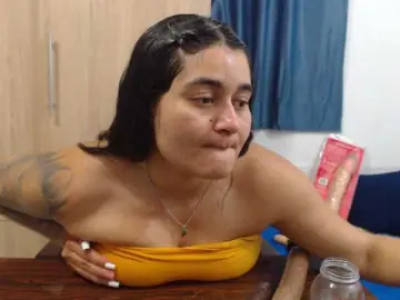 Bongacams Free Porn Cam of andreitatrujillo