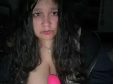 Bongacams Watch Live Sex Cams of DUMBHOEMELANIE