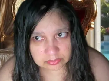 Bongacams Sex Cam of DUMBHOEMELANIE
