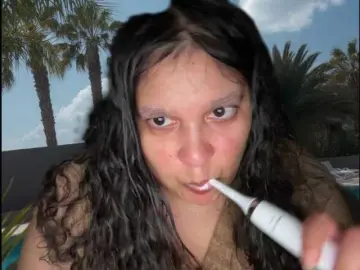 Bongacams Nude Webcam of DUMBHOEMELANIE