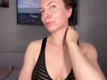 Bongacams Sex Cam of RachellHot