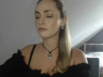 Bongacams Live Porn of ScarlettXQueen
