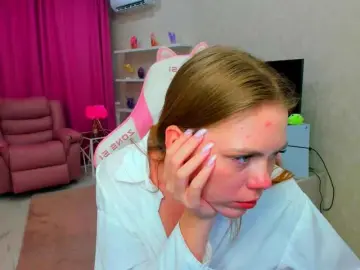 Bongacams Live Sex Cam of Strawberrye