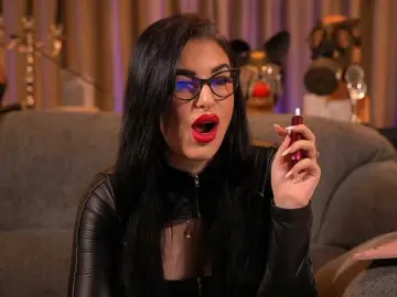 Bongacams Free Porn Cam of KellyKent