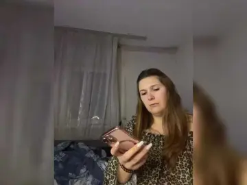 Bongacams Free Porn Cam of KaraMeld