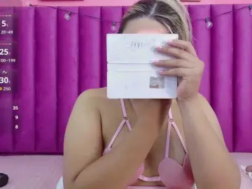 Bongacams Sex Cam of collegepawglovedaddy