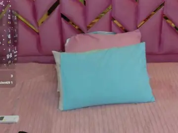 Bongacams Free Porn Cam of collegepawglovedaddy