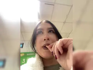 Bongacams Live Sex of CurvyWoman-